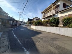 現地（2025年12月10日）撮影。落ち着いた住宅地内で快適な生活を実現してみませんか。