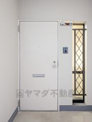 家の顔となる玄関扉がかっこいいと、たくさんの人を招き入れたくなりますね＾＾