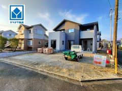 現地（2026年1月17日）撮影。バルコニーが2ヶ所に設置された光注ぐ空間設計＾＾洋室が4部屋あるので、お子様が大きくなっても安心ですね＾＾