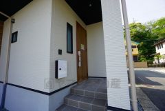 家の顔となる玄関扉がかっこいいと、たくさんの人を招き入れたくなりますね＾＾