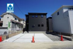安心で快適にお住まい頂ける長期優良住宅＾＾コミュニケーションが取りやすいリビング階段採用＾＾全居室収納付き＾＾