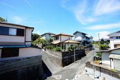 2階バルコニーからの眺望です。前面に遮るものがなく景色を一望できます。