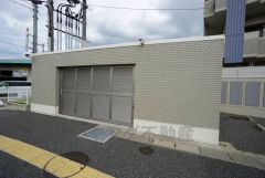 しっかりと扉の閉まるゴミ置き場。ゴミが散らかる心配もありません。