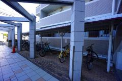 自転車置き場、
