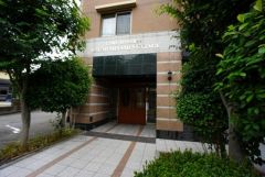 きれいに保たれたエントランスが安らぎに満ちた暮らしへ誘います。