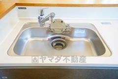 複数の調理を一度に行うことができる3口コンロ。効率よくお料理が出来ます。毎日のお料理も楽しくなりますね＾＾