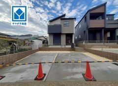 南向き、全室2面採光で陽当たり良好＾＾ドラッグストアやコンビニなども近く周辺環境充実＾＾