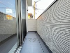 バルコニー2ヶ所にあります。日光浴をしたり、星を眺めたりも良いですね^^