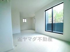 2ドア仕様なので、間仕切り壁を作れば2部屋として使用できます＾＾