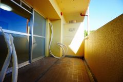 バルコニーは日当たり良好です。お洗濯物も気持ちよく干せそうです。日光浴をしたり、星を眺めたりも良いですね^^