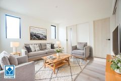 家具はイメージです。広々とした設計で、家族が集いやすく、くつろぎやすいリビングです。