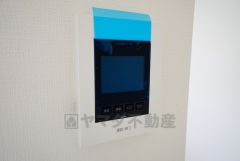 同仕様写真。防犯性、セキュリティー対策に安心できるテレビモニター付きインターフォンです。セールスマン対策にもなり安心できます。