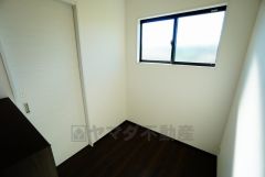 しっかり採光を確保したサンルーム。