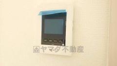 防犯性、セキュリティ対策に安心できるテレビモニター付きインターフォンです。セールスマン対策にもなり安心できます。