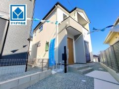 敷地50坪以上＾＾5LDKでゆとりのある暮らしが実現。外壁に特殊なコーティングを使用しており、 雨が汚れを洗い流し、日常の汚れからも住まいをしっかり守ります。