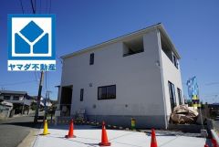 土井駅徒歩12分、都心へのアクセス良好。スーパーやコンビニなども近く周辺環境充実。快適でゆとりのある生活空間で新生活を始めましょう^^