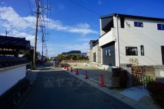 お気に入りの家具とインテリアでステキな部屋を作りましょう。