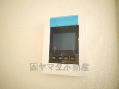 防犯性、セキュリティ対策に安心できるテレビモニター付きインターフォンです。セールスマン対策にもなり安心できます。
