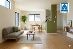 家具はイメージです。リビングは広々とした設計で、家族が集い、寛ぐ暮らしの空間を演出しています。思い思いの時間を過ごしたり、家族みんなで食事をしたり、素敵な団らんの場になりますね。