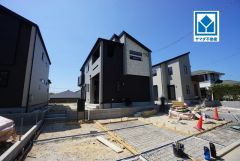 美和台小学校徒歩8分＾＾長期優良住宅。お気に入りの家具とインテリアで素敵な部屋を作りましょう＾＾