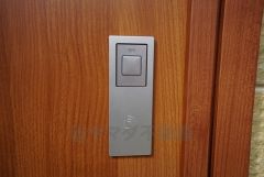 万が一落としてしまっても町の鍵屋さんなどでは簡単に合鍵を作ることができないので、防犯性が高く安心です。