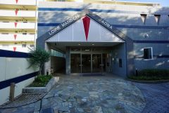 きれいに保たれたエントランスが安らぎに満ちた暮らしへ誘います。