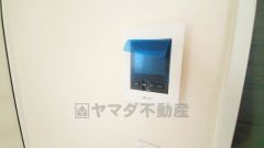 防犯性、セキュリティ対策に安心できるテレビモニター付きインターフォンです。セールスマン対策にもなり安心できます。