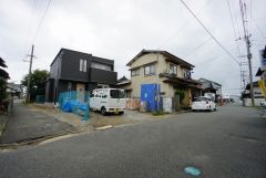 現地（2023.年9月6日）撮影。住人以外の車の進入も少なく、小さなお子様を持つご家庭にも安心です。
