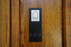かざすだけで開閉できる、タッチキー採用の玄関。お買い物帰りで、両手がふさがってきても簡単に中に入れます＾＾