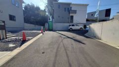 大型車の通行が少なく、騒音や振動が少ないので静かで快適な生活を送れます。