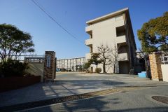 舞松原小学校。