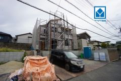 現地（2026年9月3日）撮影。共働き夫婦に嬉しい家事動線と収納力を備えた新築戸建。シンプルで機能的、二人三脚の暮らしがもっと快適になる我が家＾＾