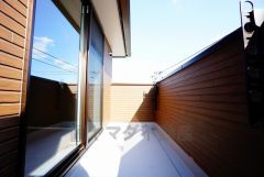 陽当たりの良いバルコニーです。お洗濯やお布団干しはもちろん、日光浴スペースにも＾＾