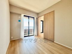 温かい光の差し込むゆとりのある居室をぜひ現地にてご確認くださいませ。子供部屋におススメ＾＾