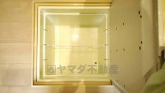 キッチンにある床下収納は、居住スペースを減らさずに買い置きの調味料や非常食などを保管することができます。