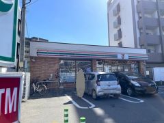 セブンイレブン　板付バス停前店