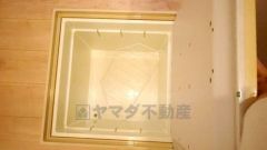 キッチンにある床下収納は、居住スペースを減らさずに買い置きの調味料や非常食などを保管することができます。