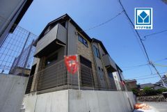八田小学校徒歩7分。スーパー・コンビニ・ドラッグストアも徒歩10分圏内に揃っています＾＾快適でゆとりのある生活空間で新生活を始めましょう^^