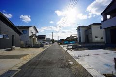 住人以外の車の進入も少なく、小さなお子様を持つご家庭にも安心です。