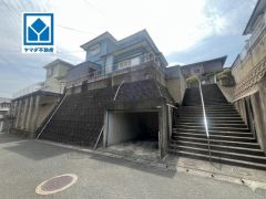 中間南小学校徒歩8分、お子様も無理なく通学できる環境＾＾70坪以上の敷地には、ガーデニングや家庭菜園を楽しめる南向きの庭付き＾＾