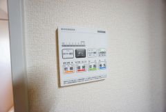 浴室暖房乾燥機付き＾＾梅雨の時期や花粉、PM2.5が酷いときなどの洗濯を干すのに重宝しそうですね＾＾