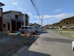 大型車の通行が少なく、騒音や振動が少ないので静かで快適な生活を送れます。