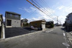 現地（2026年2月4日）撮影。大型車の通行が少なく、騒音や振動が少ないので静かで快適な生活を送れます。