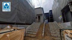 現地（2025年11月26日）撮影。若宮小学校まで徒歩2分と近く、お子様も無理なく通えます。快適でゆとりのある生活空間で新生活を始めましょう^^