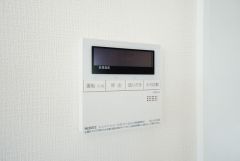 おいだき機能つきなのでお風呂に入る時間が異なるご家庭には嬉しいですね。ボタン一つで快適で便利な生活が＾＾