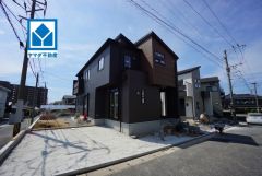 現地（2026年6月11日）撮影。1号棟。家族のニーズに対応できる柔軟な空間設計＾＾全居室収納スペース付きの充実した間取り＾＾