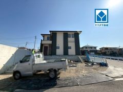 三苫駅徒歩13分、都心へのアクセス良好。スーパーやコンビニなども近く周辺環境充実。快適でゆとりのある生活空間で新生活を始めましょう^^