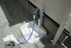 お車の洗車や外壁のお掃除などあると便利な外水栓。