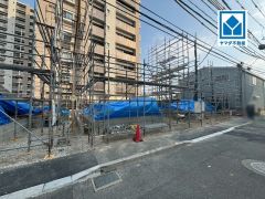 現地（2026年3月9日）撮影。松崎小学校徒歩10分。スーパーやコンビニなども近く周辺環境充実。快適でゆとりのある生活空間で新生活を始めましょう^^