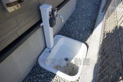 お車の洗車や外壁のお掃除をする際に便利な外水栓。